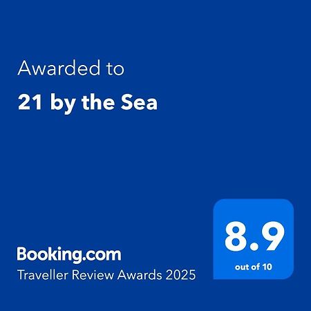 21 By The Sea Apartment Мамая Екстериор снимка