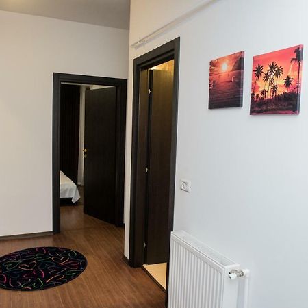 21 By The Sea Apartment Мамая Екстериор снимка
