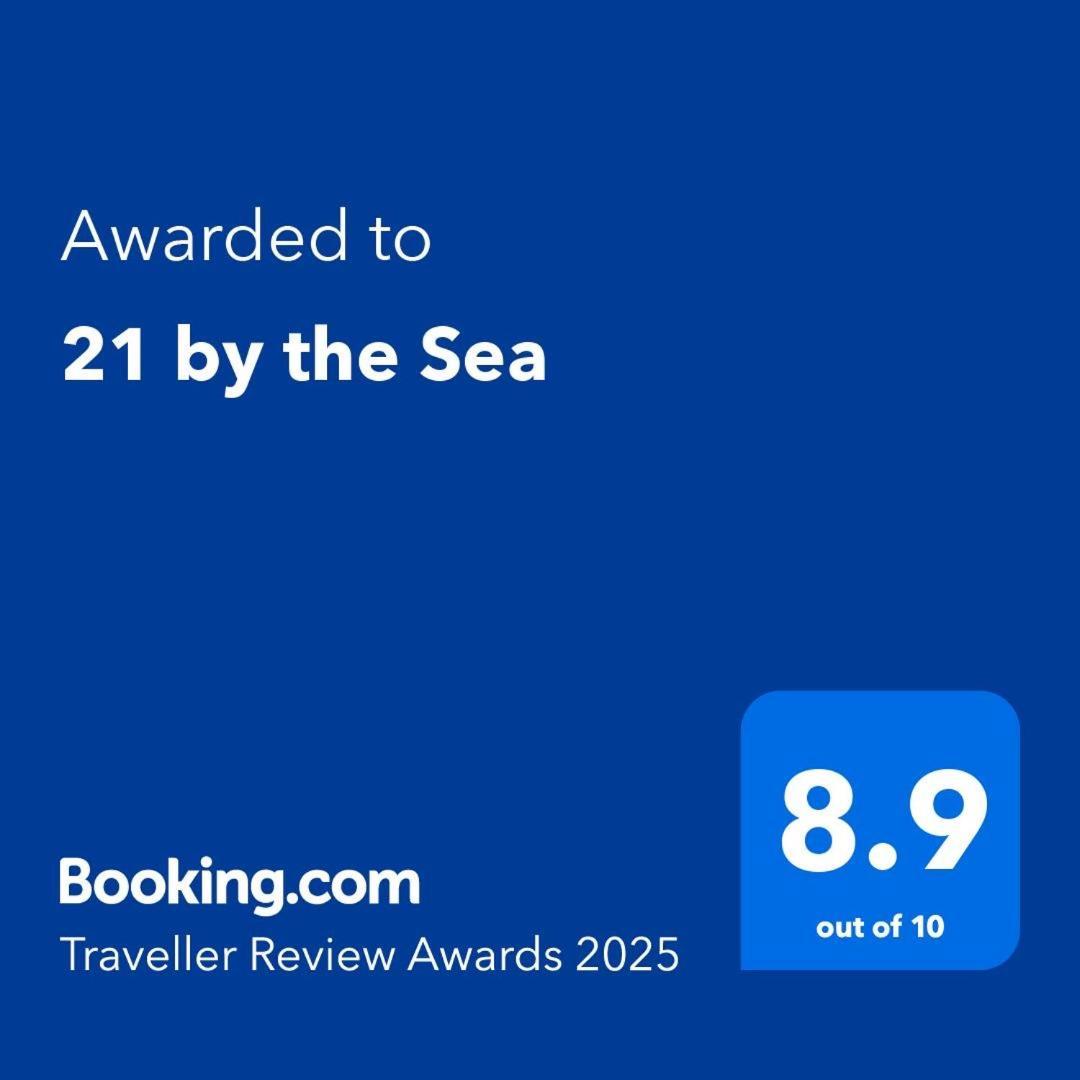 21 By The Sea Apartment Мамая Екстериор снимка