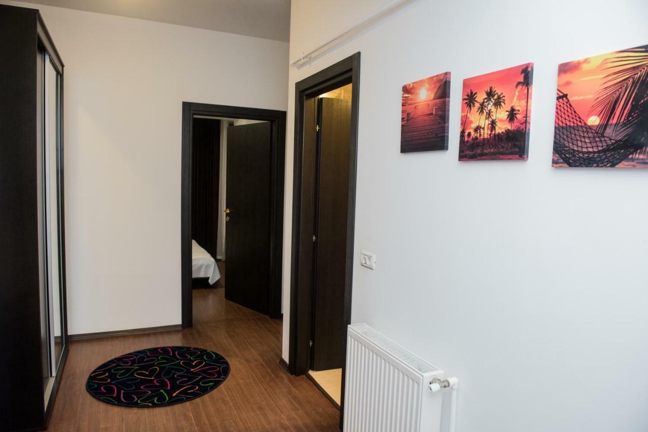 21 By The Sea Apartment Мамая Екстериор снимка