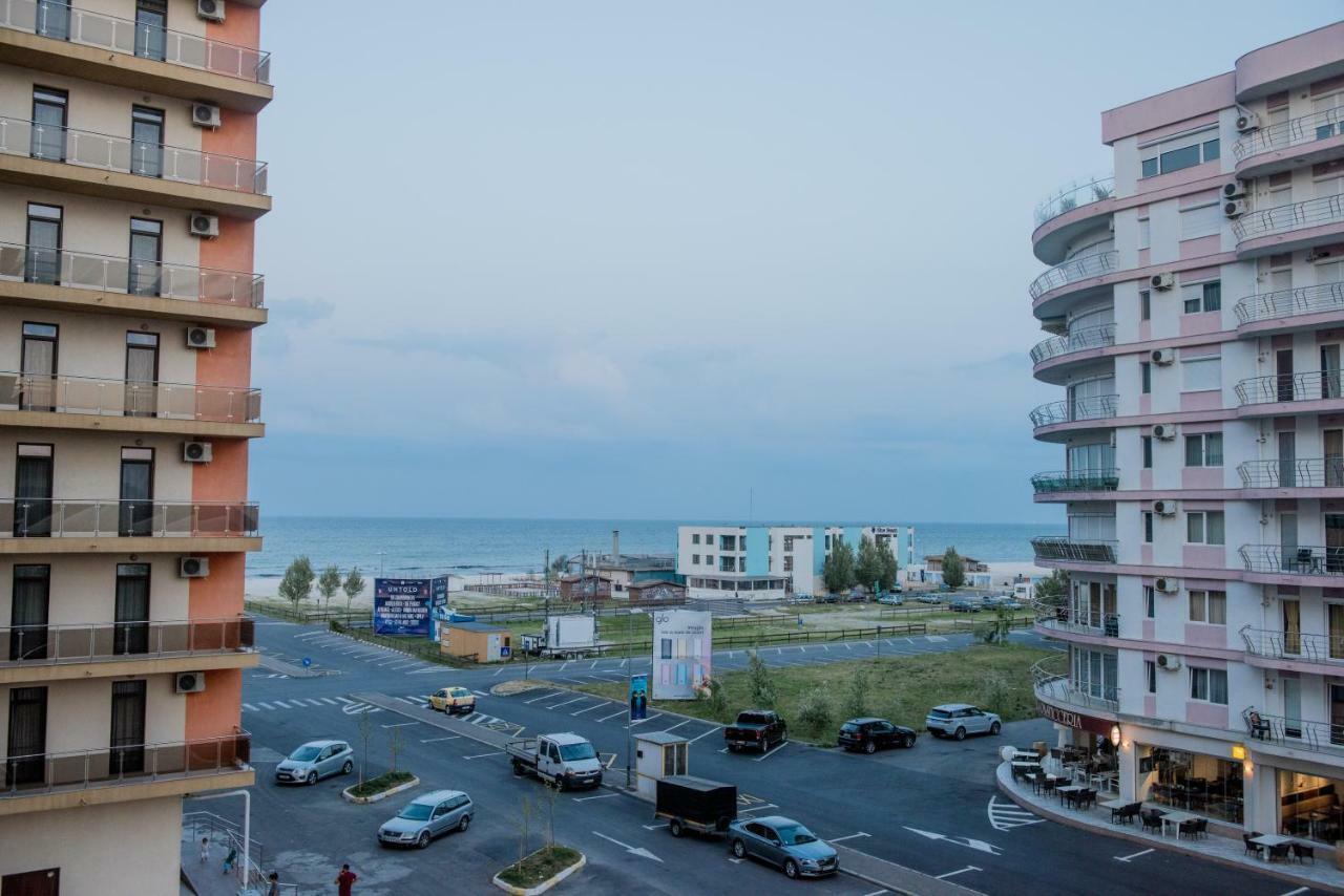 21 By The Sea Apartment Мамая Екстериор снимка